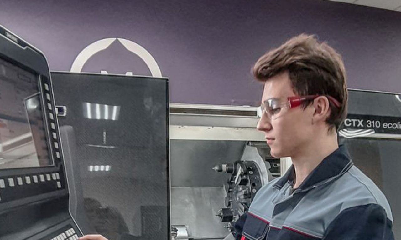 Новгородский химико-индустриальный техникум проводит набор на обучение по рабочим профессиям